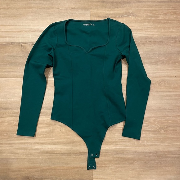 Abercrombie & Fitch S Square & Sweetheart Neckline Bodysuit - Picture 1 of 3